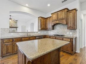 11295  Apple Valley Drive , Frisco Texas 75033