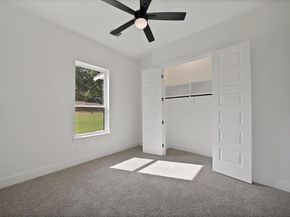 242  Oakwood Drive , Lancaster Texas 75146