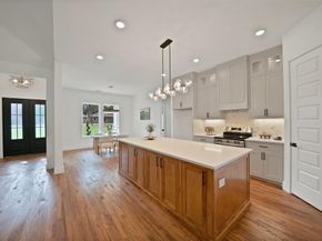 242  Oakwood Drive , Lancaster Texas 75146