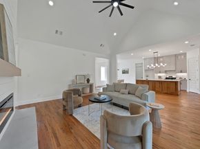 242  Oakwood Drive , Lancaster Texas 75146