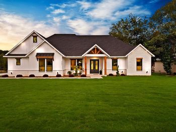 242  Oakwood Drive 