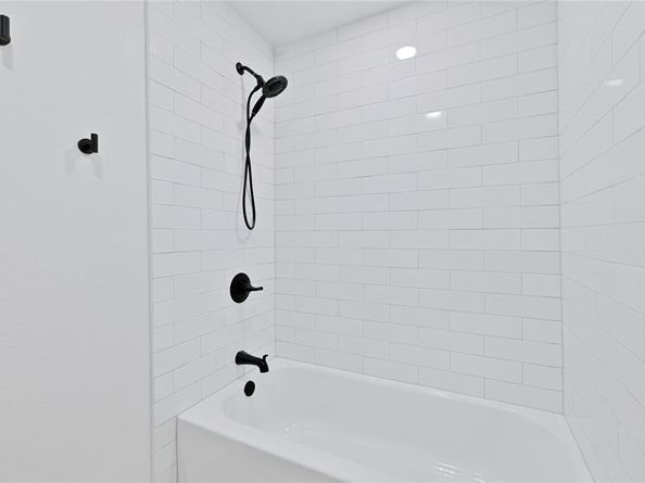 1441  Lincoln Drive , Carrollton Texas 75006