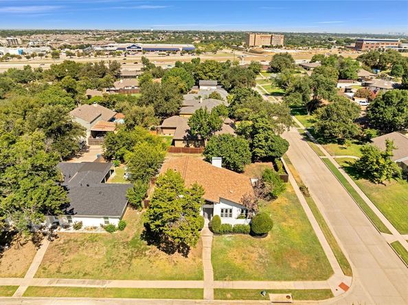1441  Lincoln Drive , Carrollton Texas 75006