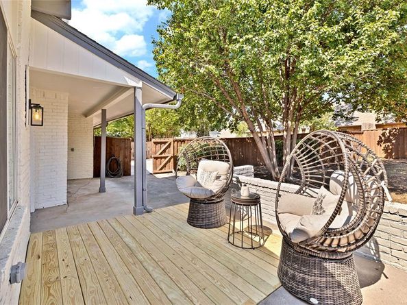 1441  Lincoln Drive , Carrollton Texas 75006