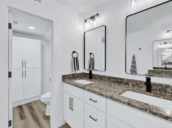 1441  Lincoln Drive , Carrollton Texas 75006