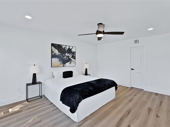 1441  Lincoln Drive , Carrollton Texas 75006
