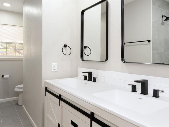 5700  Starling Circle , Haltom City Texas 76117