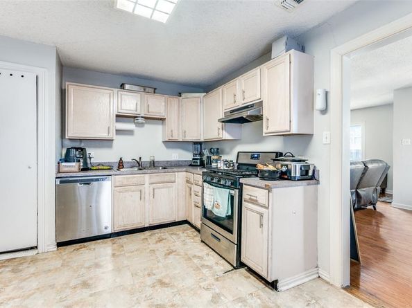 3241  Merida Avenue , Fort Worth Texas 76109