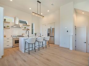 2203  Hondo Avenue  106, Dallas Texas 75219