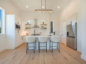 2203  Hondo Avenue  106, Dallas Texas 75219
