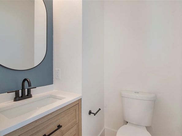 2203  Hondo Avenue  106, Dallas Texas 75219