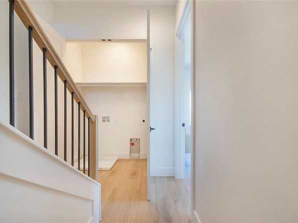 2203  Hondo Avenue  106, Dallas Texas 75219