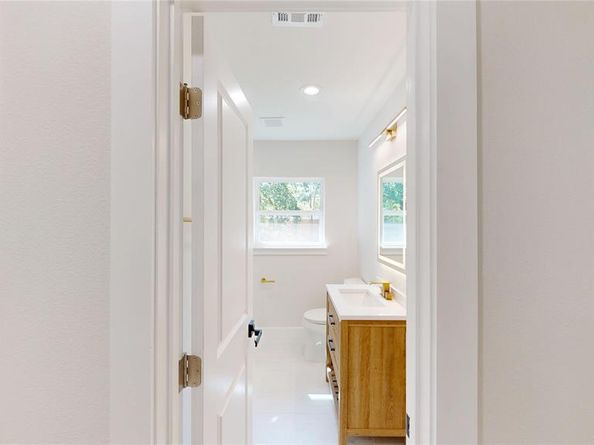 2236  Winthrop Drive , Dallas Texas 75228