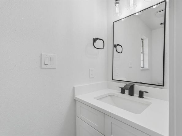 5209  Elkridge Drive , Dallas Texas 75227