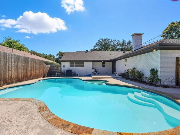 5209  Elkridge Drive , Dallas Texas 75227