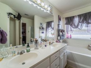 1634  Powder Horn Lane , Arlington Texas 76018