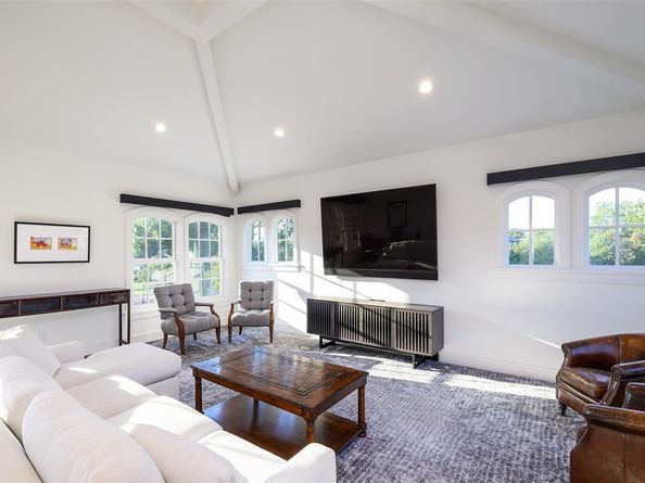 4254  Ridge Road , Dallas Texas 75229