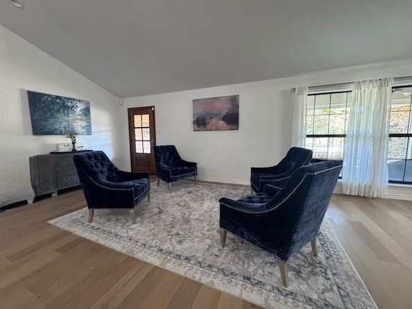 1009  Rochelle Boulevard , Irving Texas 75062