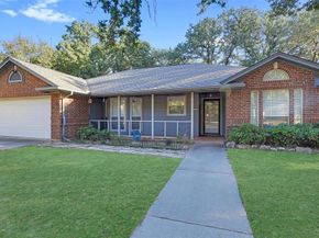 1108  Pine Ridge Drive , Azle Texas 76020