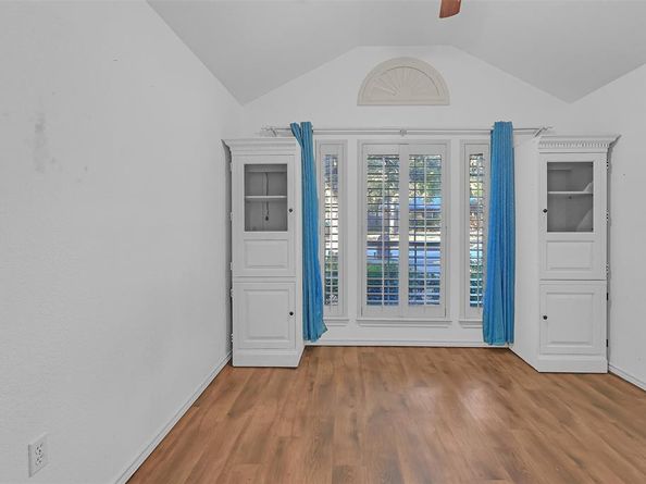 1108  Pine Ridge Drive , Azle Texas 76020