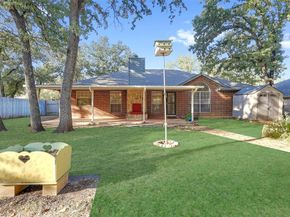 1108  Pine Ridge Drive , Azle Texas 76020