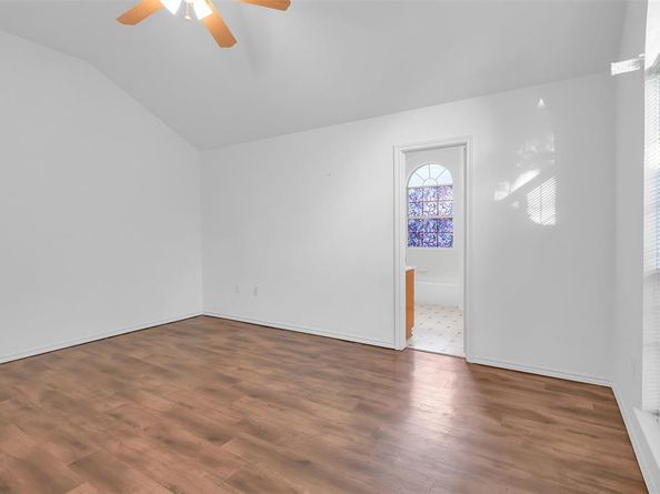 1108  Pine Ridge Drive , Azle Texas 76020