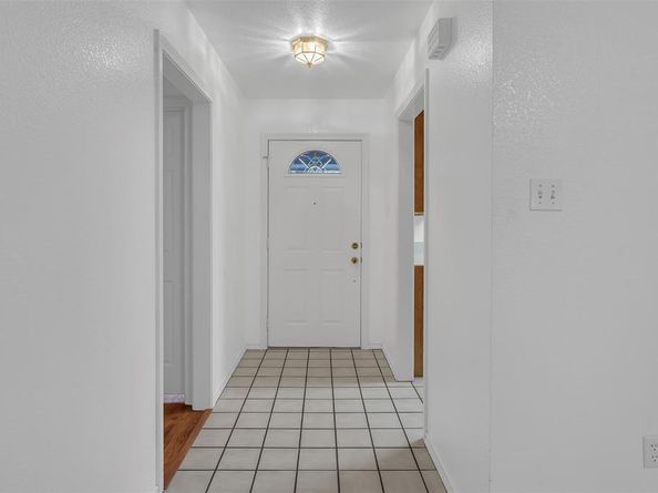 1108  Pine Ridge Drive , Azle Texas 76020