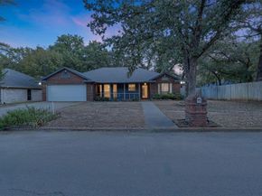1108  Pine Ridge Drive , Azle Texas 76020