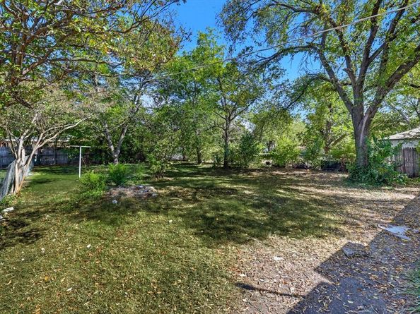 5025  Cedar Hill Road , Fort Worth Texas 76116