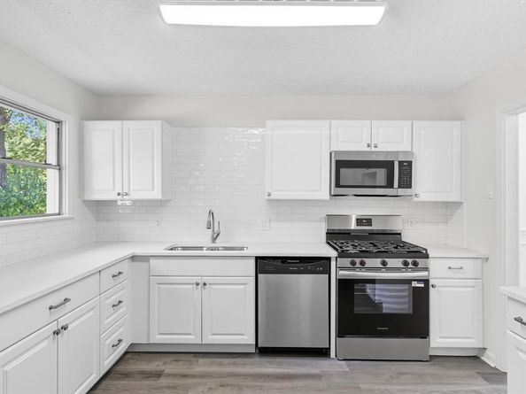 5025  Cedar Hill Road , Fort Worth Texas 76116