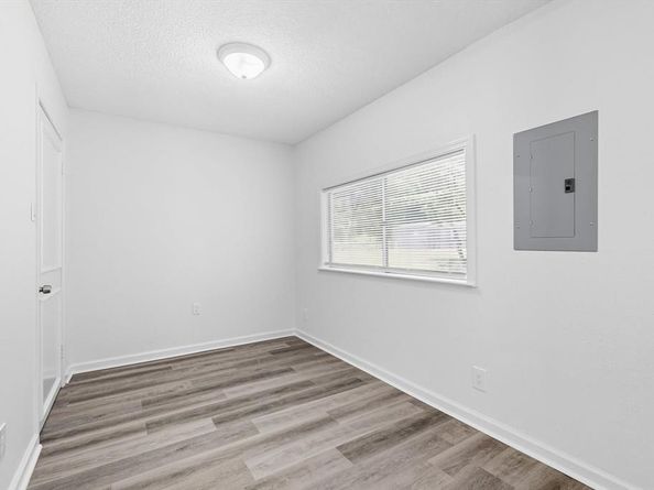 5025  Cedar Hill Road , Fort Worth Texas 76116