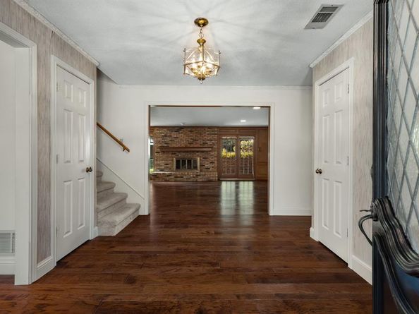 2813 S Country Club Road , Garland Texas 75043