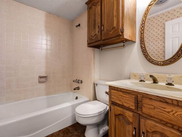 2813 S Country Club Road , Garland Texas 75043