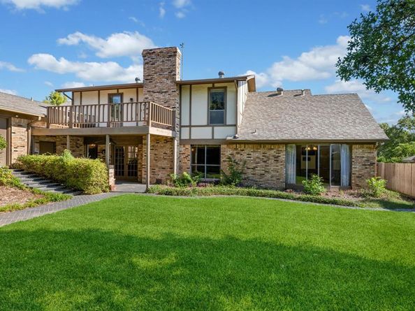 2813 S Country Club Road , Garland Texas 75043