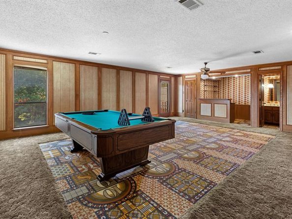2813 S Country Club Road , Garland Texas 75043