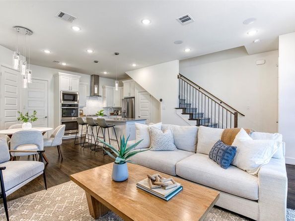 8270  Nunley Lane , Dallas Texas 75231