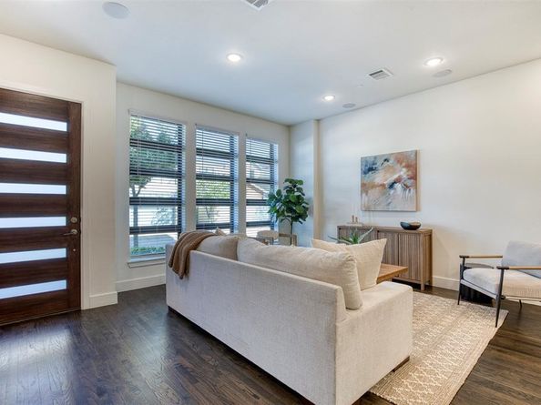 8270  Nunley Lane , Dallas Texas 75231