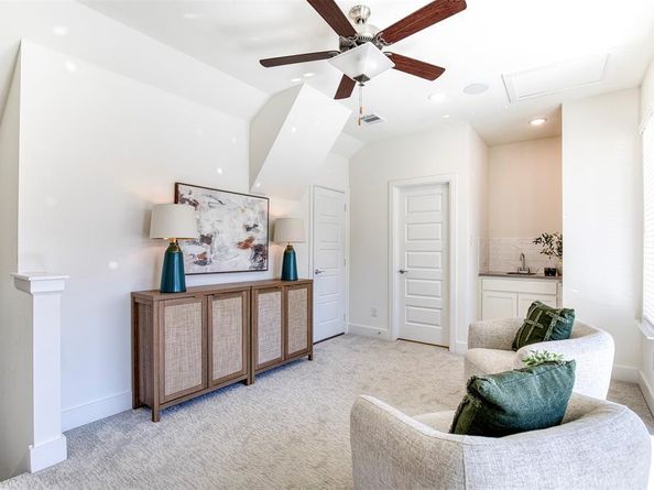 8270  Nunley Lane , Dallas Texas 75231