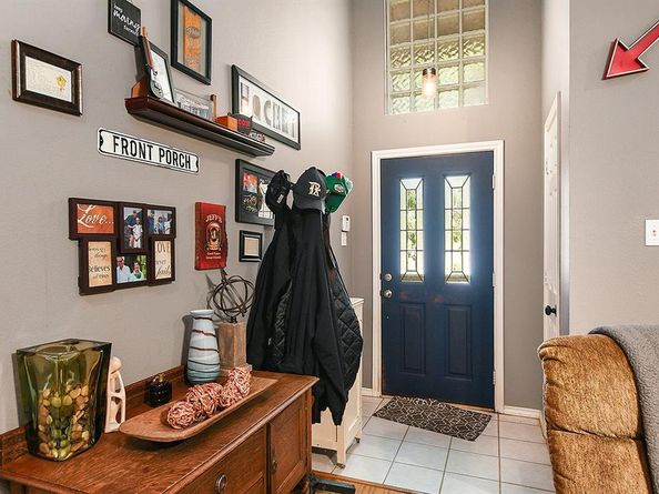 5924  Canberra Lane , Arlington Texas 76017