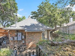 5924  Canberra Lane , Arlington Texas 76017
