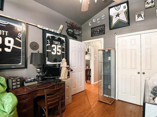 5924  Canberra Lane , Arlington Texas 76017