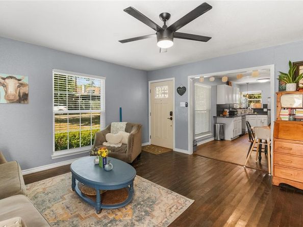 2837  Hunter Street , Fort Worth Texas 76112
