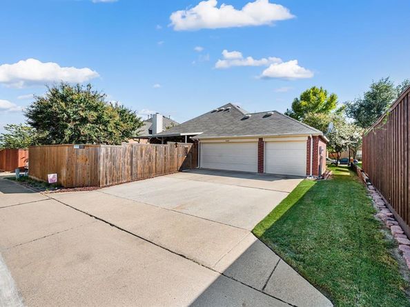 5405  Hewitts Cove , Rowlett Texas 75089