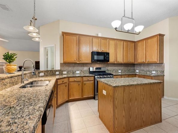 5405  Hewitts Cove , Rowlett Texas 75089