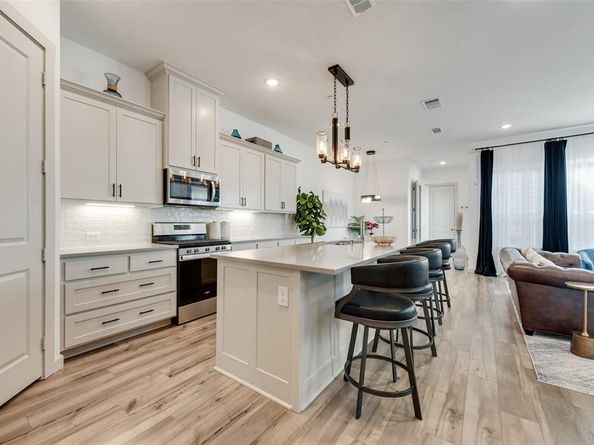 4501  English Maple Drive , Arlington Texas 76005