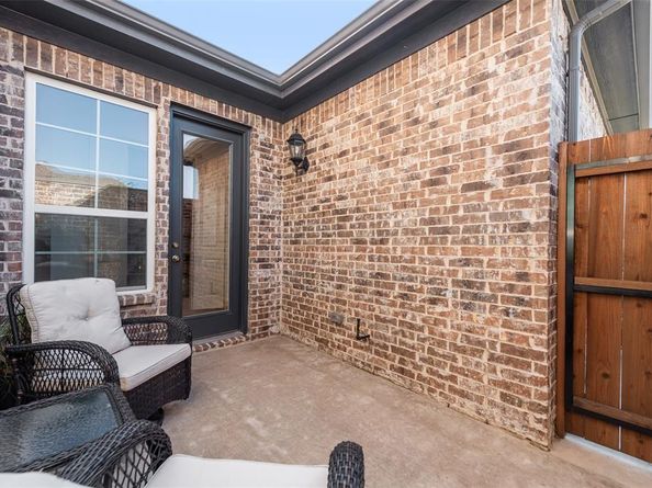 4501  English Maple Drive , Arlington Texas 76005