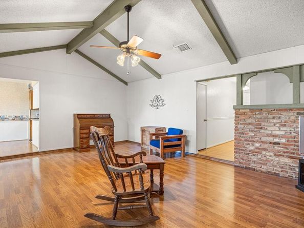 217  Gatewood Circle E, Burleson Texas 76028