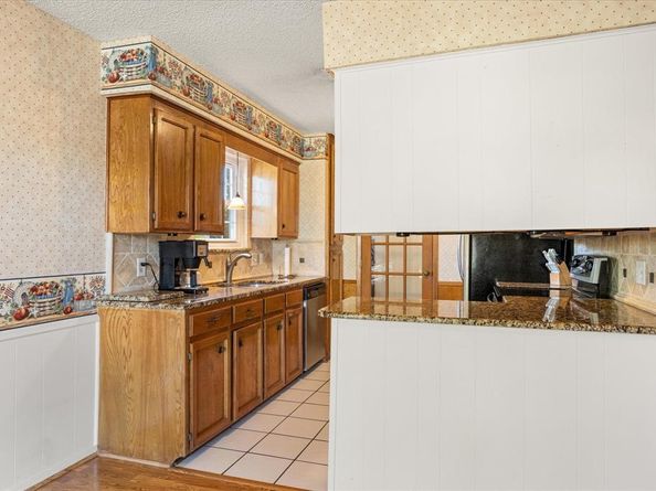 217  Gatewood Circle E, Burleson Texas 76028
