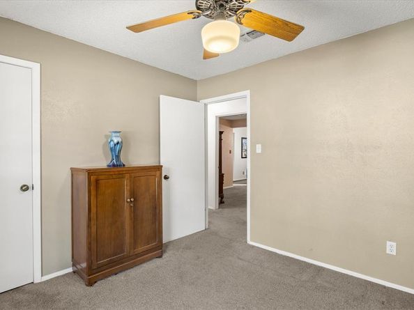 217  Gatewood Circle E, Burleson Texas 76028