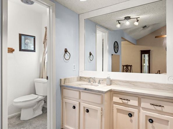217  Gatewood Circle E, Burleson Texas 76028